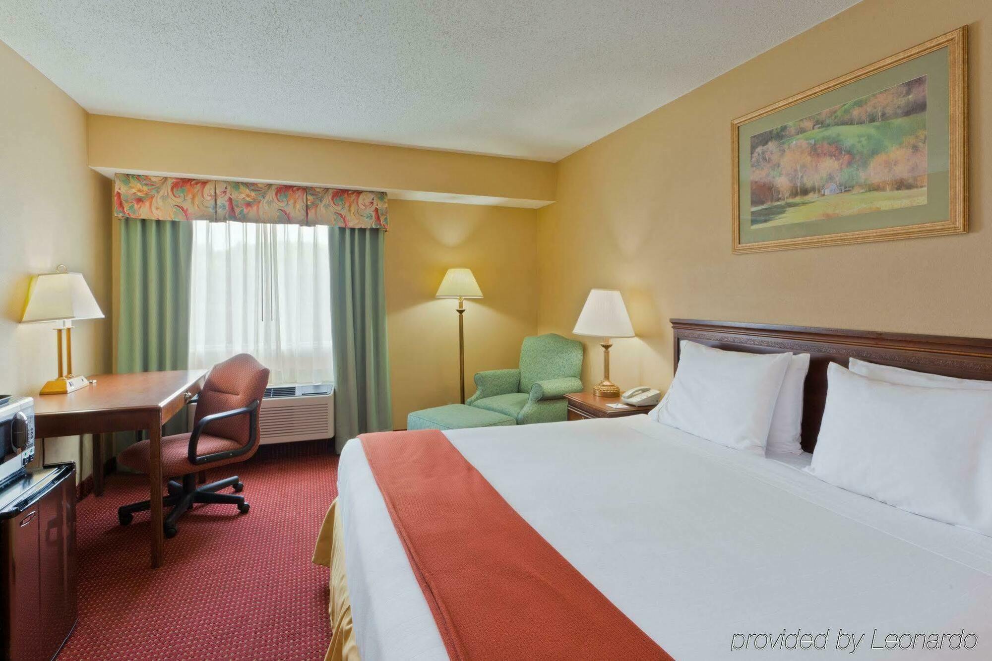 Holiday Inn Express Irwin Pa Tpk Exit 67 By Ihg Luaran gambar