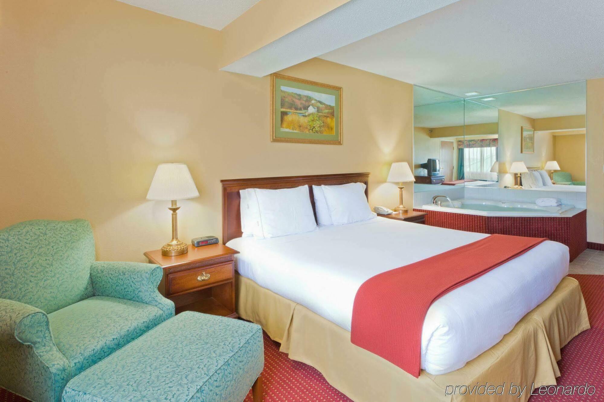 Holiday Inn Express Irwin Pa Tpk Exit 67 By Ihg Luaran gambar