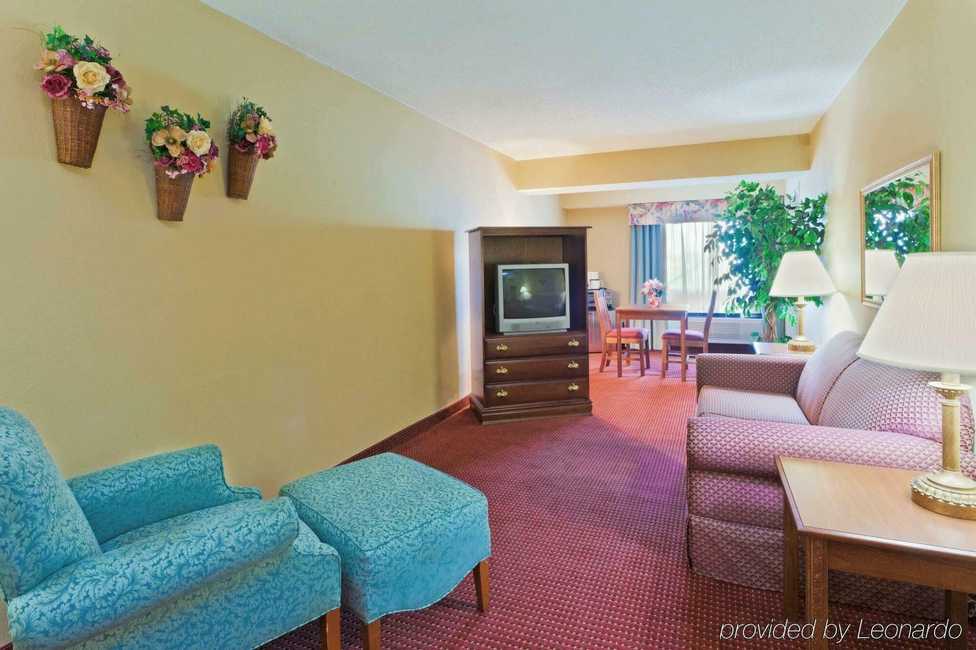 Holiday Inn Express Irwin Pa Tpk Exit 67 By Ihg Luaran gambar